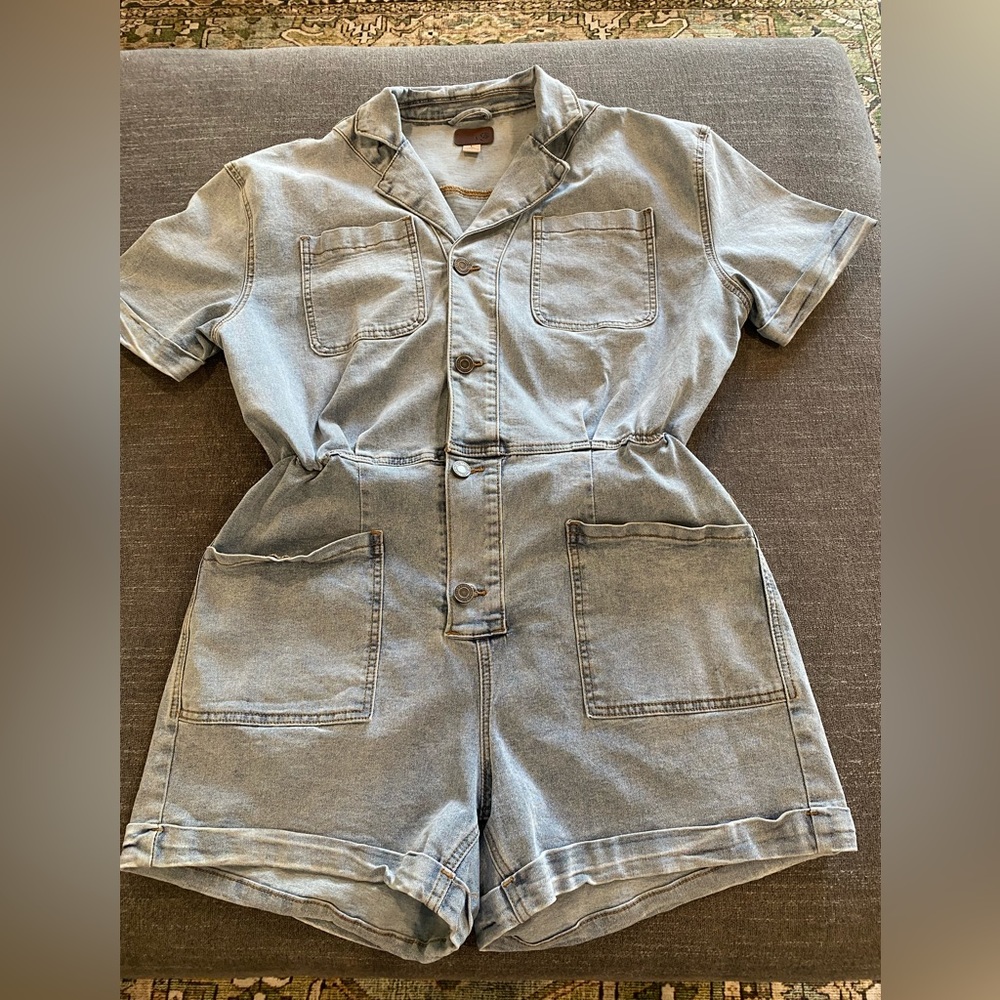 Women’s denim romper size L